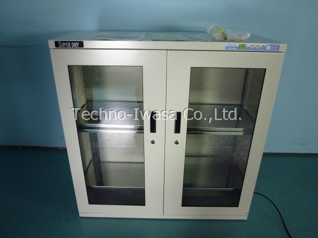 �������|�{���u