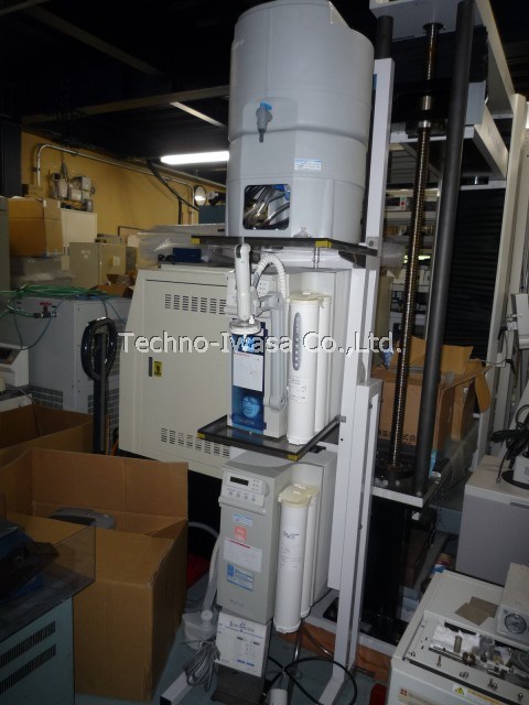 �������������u