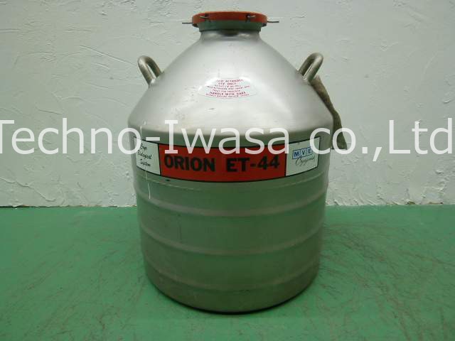 �t�̒��f�ۑ��e��