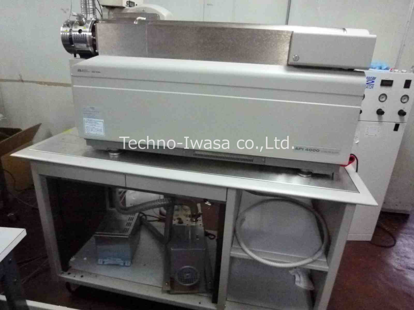 LC/MSMS���͐͑��u