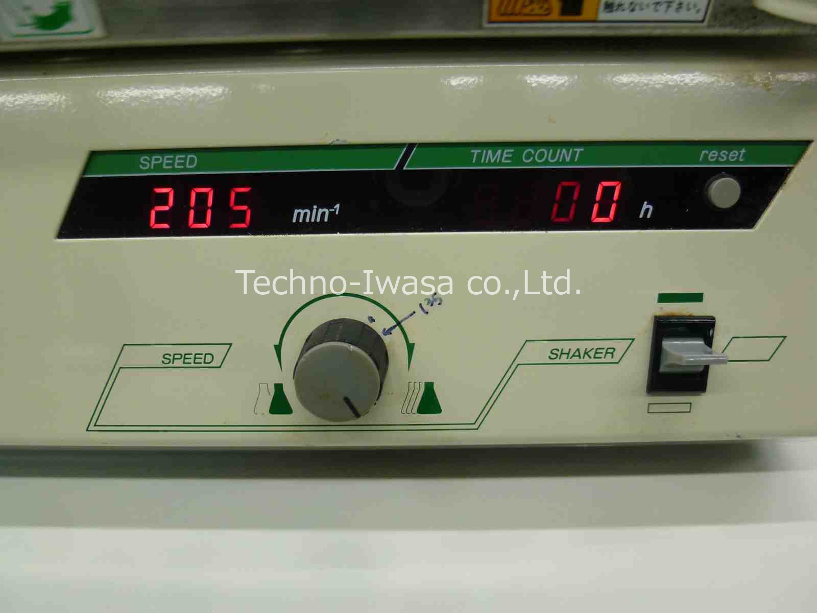 �-��-��-�-