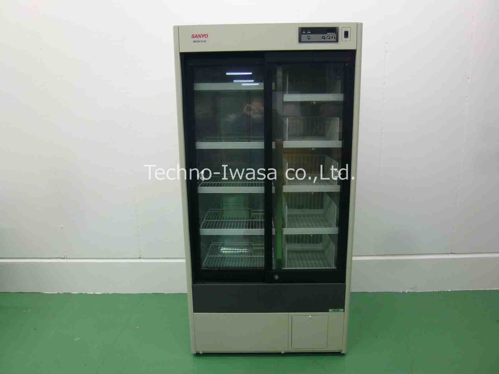 ��p��-�-�(-5�`+35)