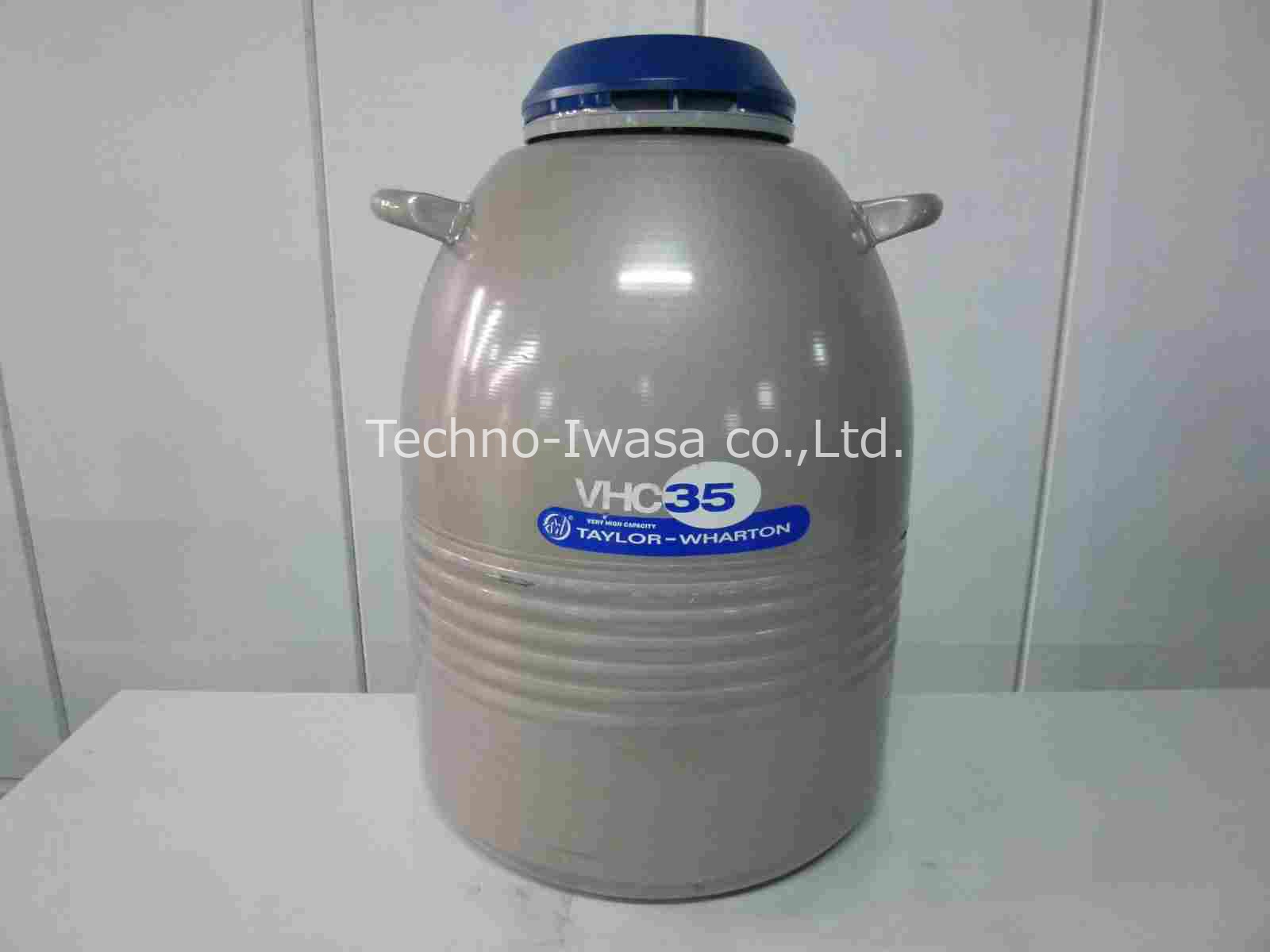 �t�̒��f�ۑ��e��