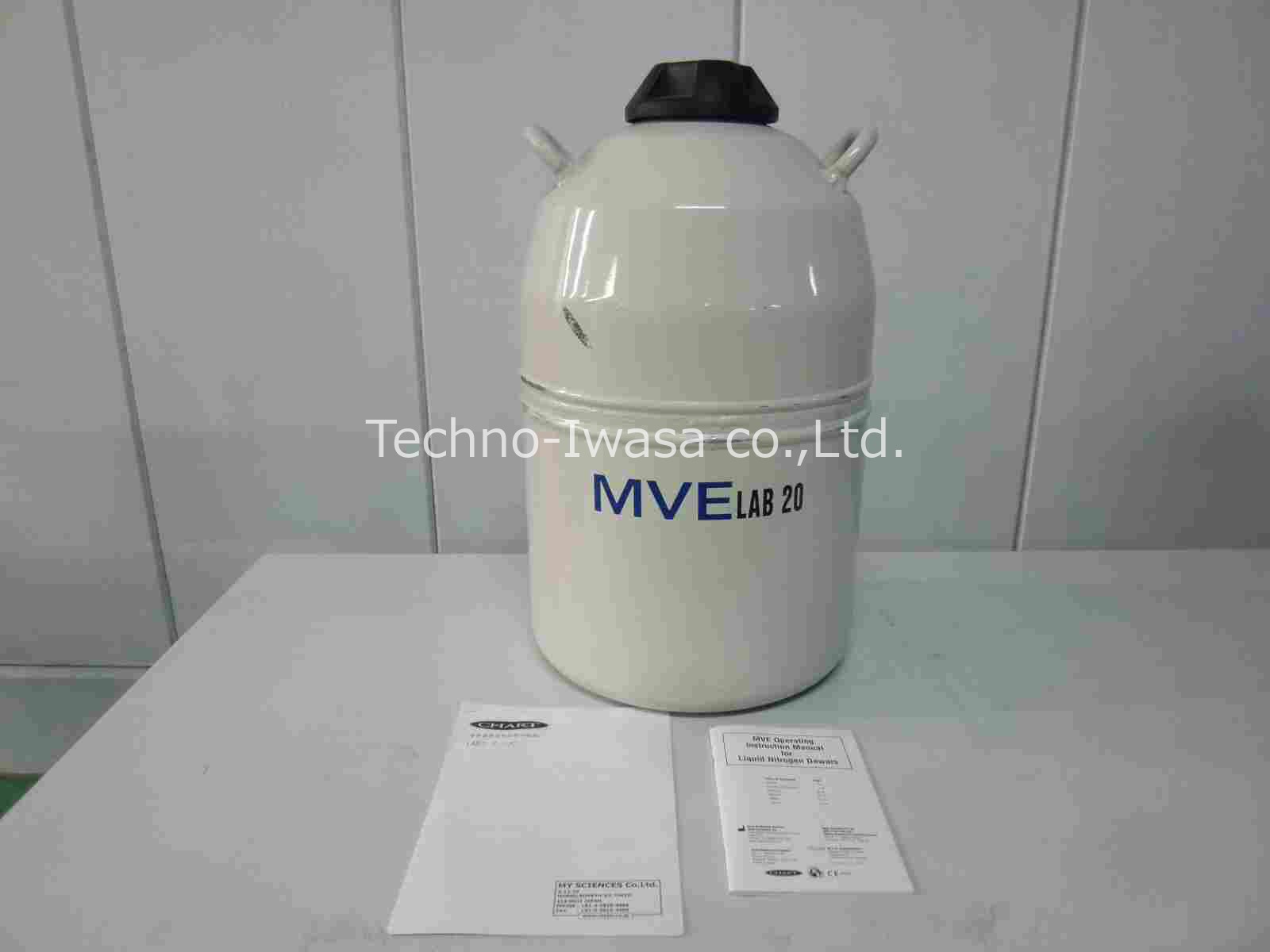 �t�̒��f�ۑ��e��